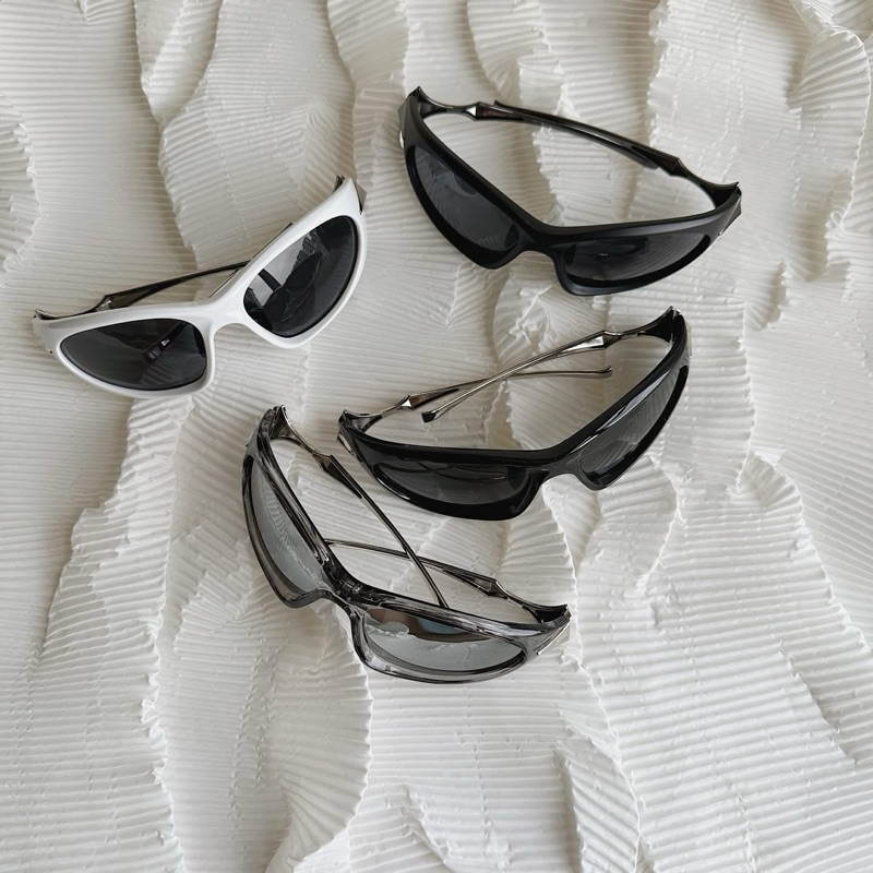 Lyys Store - Kính mát nhựa dáng cong, chân kim loại GM y2k 1859