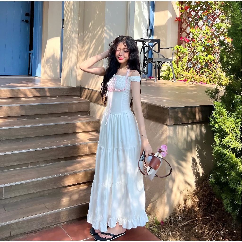 Đầm Maxi Tiểu Thư Phối Viền Kẻ Cúc Bọc Trễ Vai Dáng Dài Chất Liệu Lụa Hàn | BigBuy360 - bigbuy360.vn