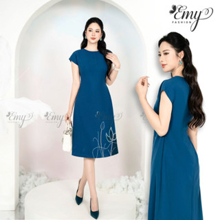 Đầm Trung Niên Suông Xanh Kết Hạt Thiết Kế Cao Cấp EMY EM9400 Nhã Nhặn Dịu Dàng Đi Chơi, Đi Dự Tiệc