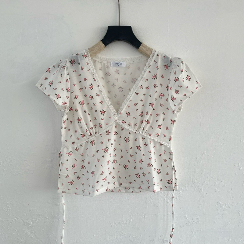 Áo cọc tay Flower, Áo nữ tay ngắn cổ V phối ren | BigBuy360 - bigbuy360.vn