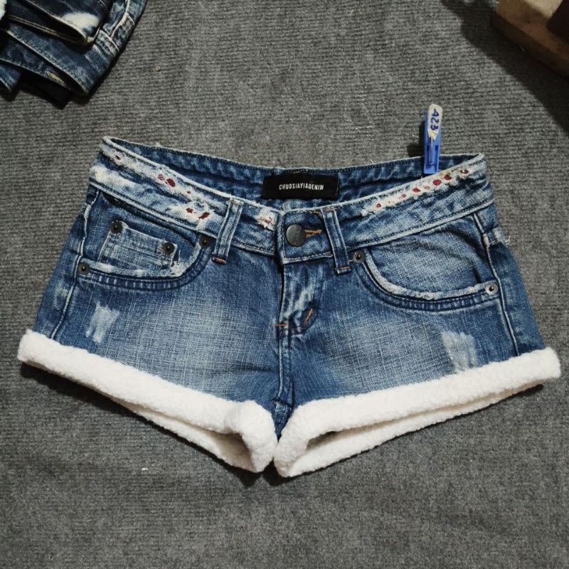 Short y2k cạp trễ