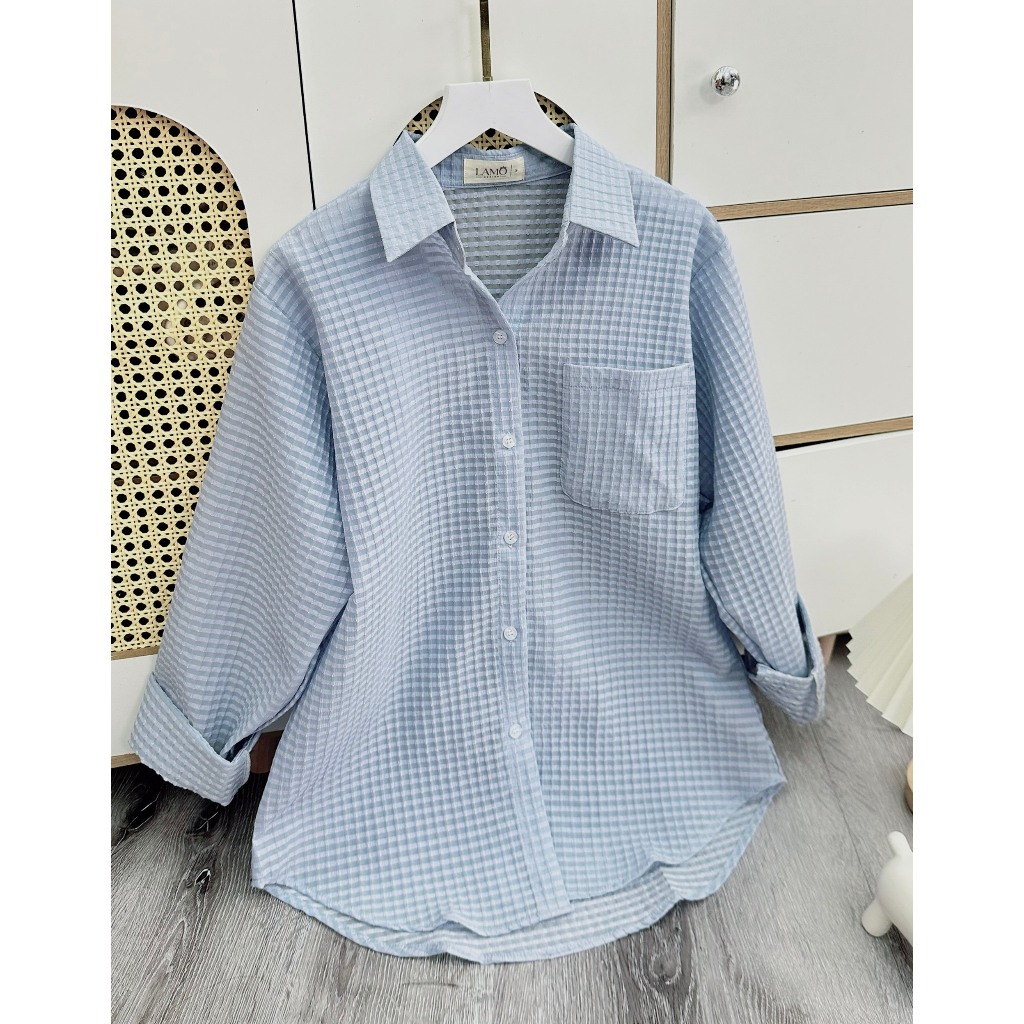 Áo sơ mi nữ thiết kế vải tơ mỏng sang trọng form rộng phối túi trẻ trung LAMO-B1129 | BigBuy360 - bigbuy360.vn
