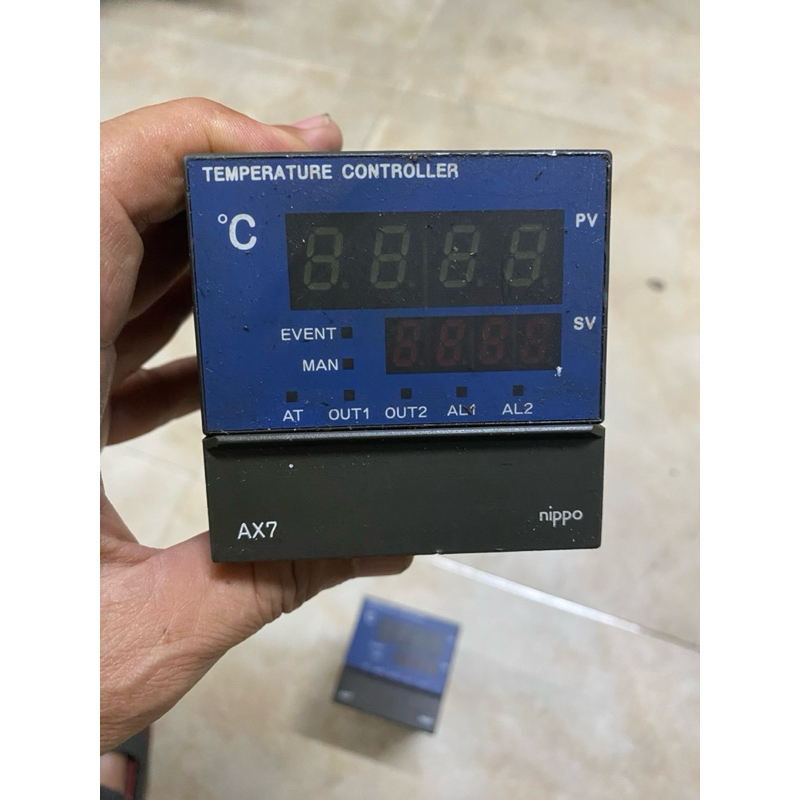 TEMPERATURE CONTROLLER  AX7 Nippo 220v  Japan, New 90%