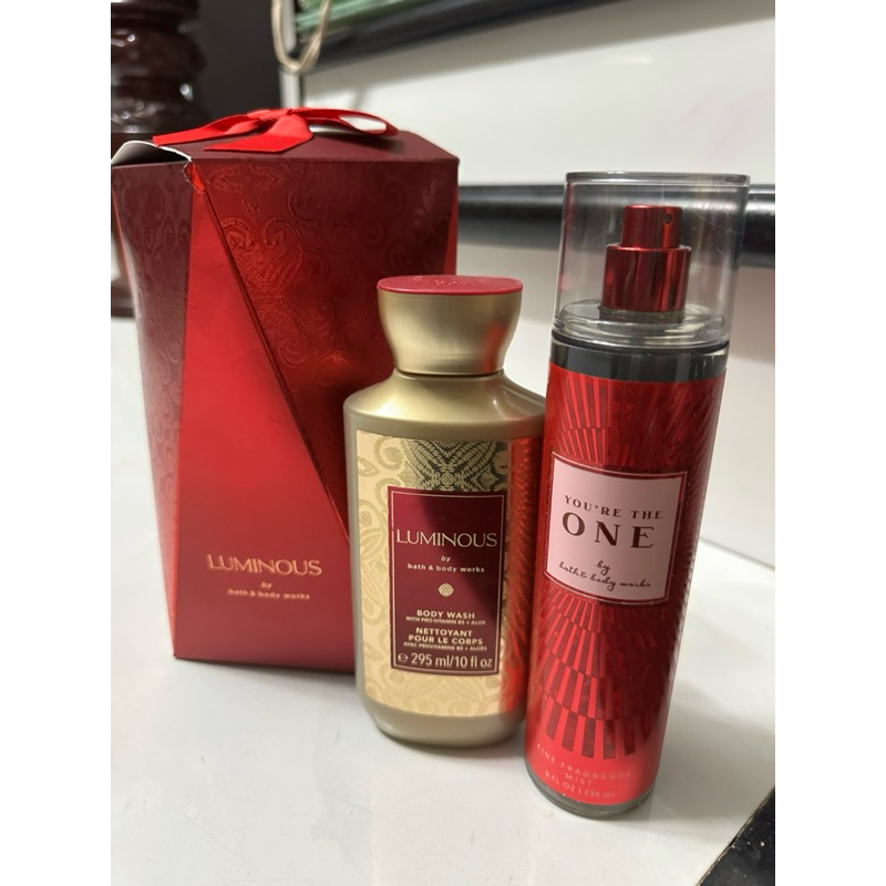set quà tặng BBW- Luminous gồm xịt thơm Body Mist và gel tắm Luminous