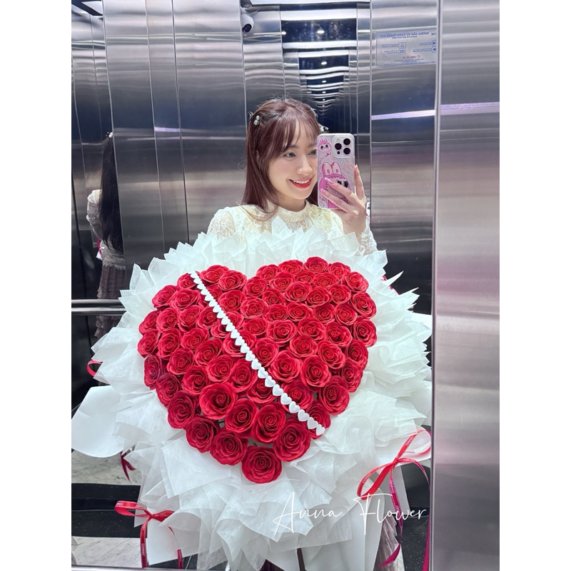 Quà tặng 8/3  VIP công chúa 66 bông sáp Ecuador sáp thơm vĩnh cửu