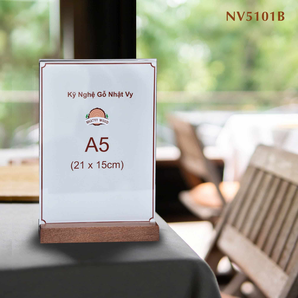 Standee mica a5, menu để bàn đế gỗ óc chó, menu gỗ đứng Nhatvywood NV5101