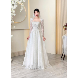 Váy đi bàn cô dâu dạ hội kim sa tùng 5 lớp cao cấp dáng suông chạm đất, tay dài, thân kết hạt rất tỉ mỉ