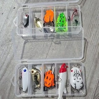 combo hộp mồi câu lure 5 con nhái super. cá sắt, ruồi, thìa. nhái có đuôi