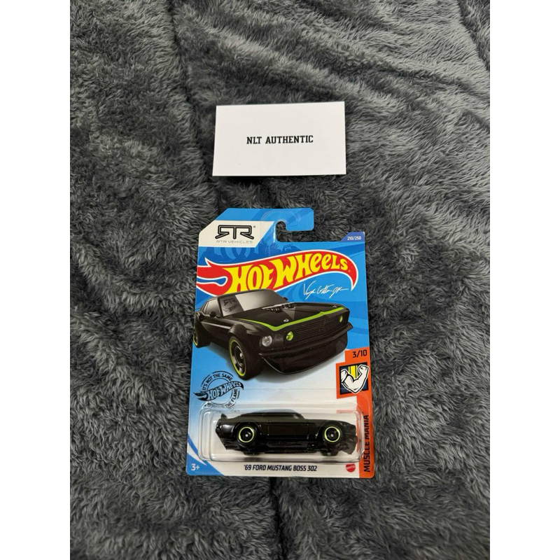 Xe Hot Wheels '69 FORD MUSTANG BOSS 302