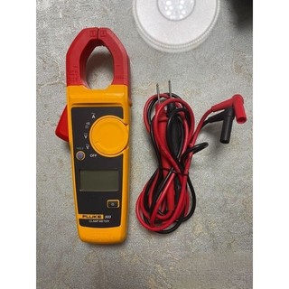 Ampe kìm đo dòng AC FLUKE 303 (600A)