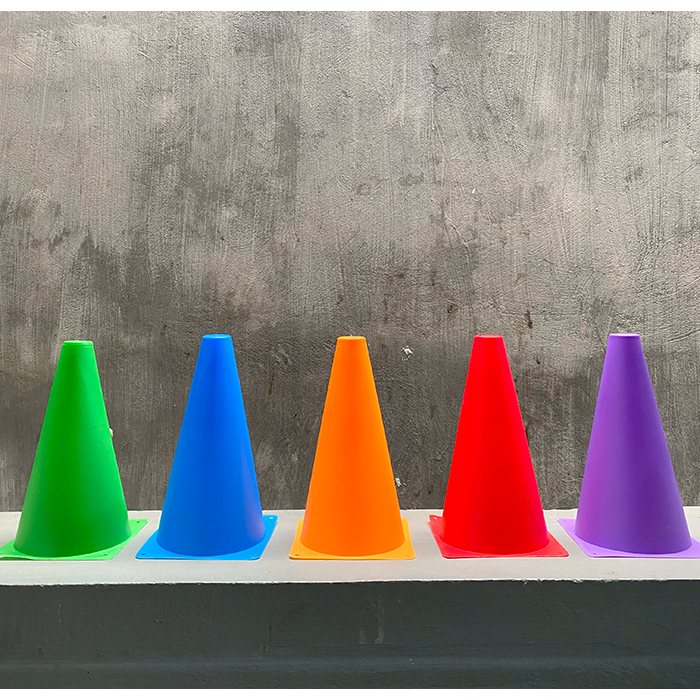 Bộ chóp chuyên chơi ném vòng, ném xa, ném vận động cho các bé có 5 màu ảnh thực tế