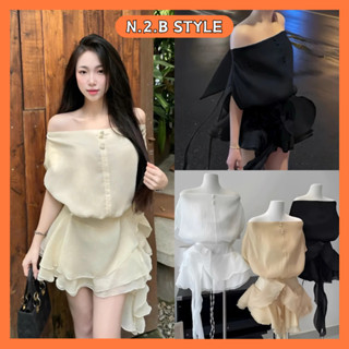 Đầm Trễ Vai Ngang Voan Tơ Cúc Bọc Hở Lưng Mix Chân Váy Đính Hoa Sang Chảnh