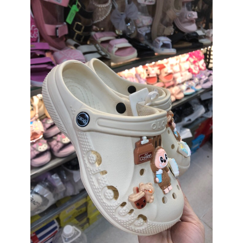 Dép sục cho bé,ba mẹ thông thái lựa chọn hàng thông minh