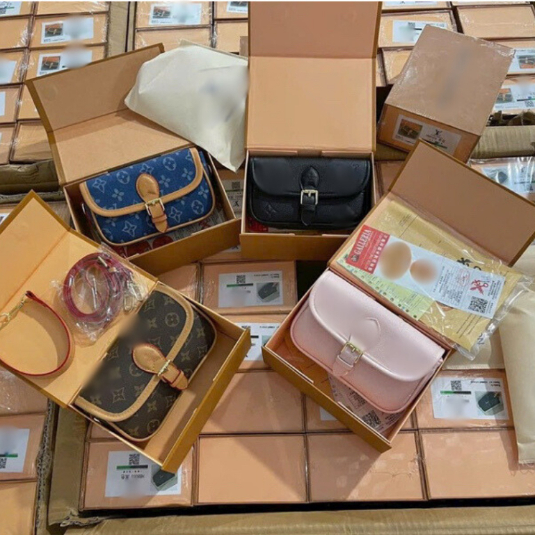 Túi xách nữ đeo chéo sz 19cm full box nam châm(lv003)