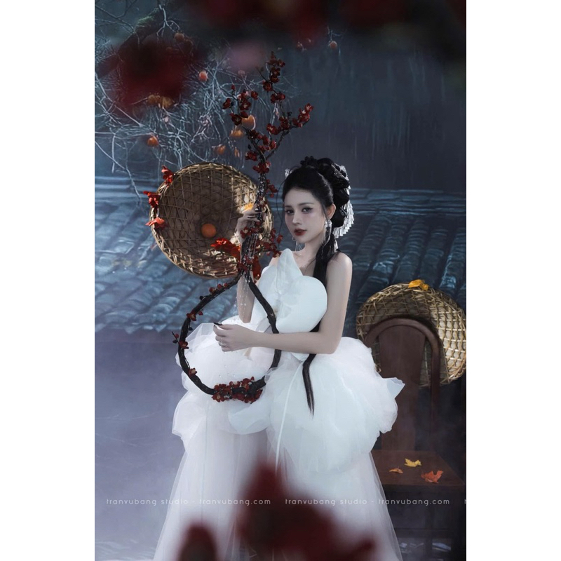 Váy yếm tà dài sau