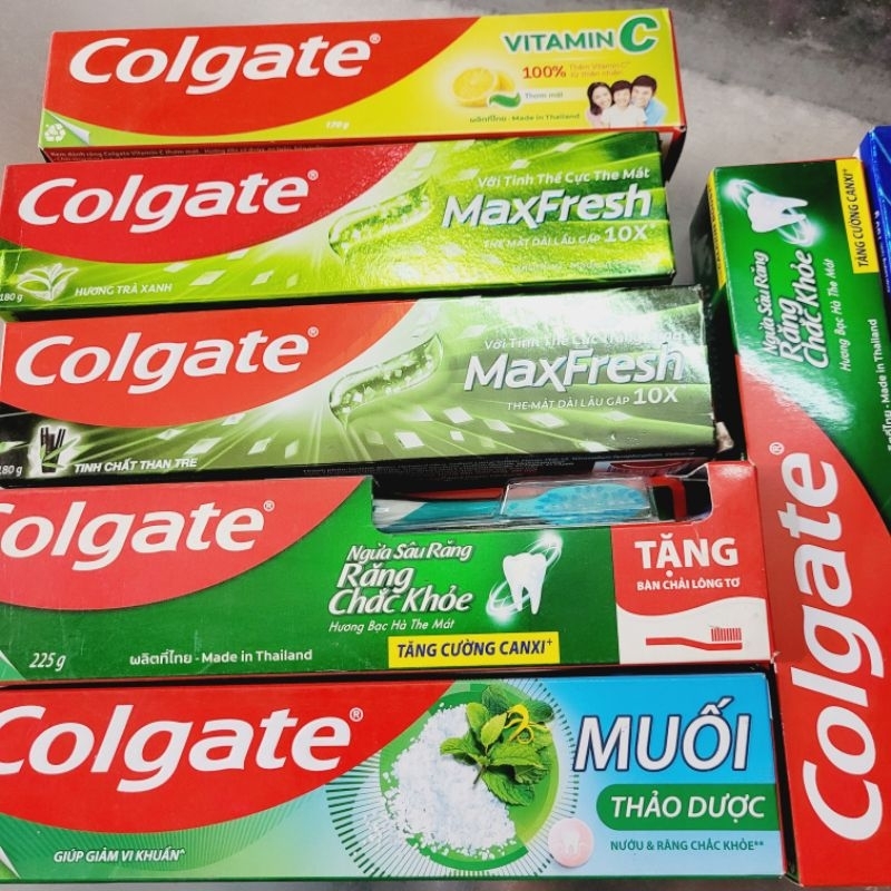 Kem đánh răng colgate đủ vị
