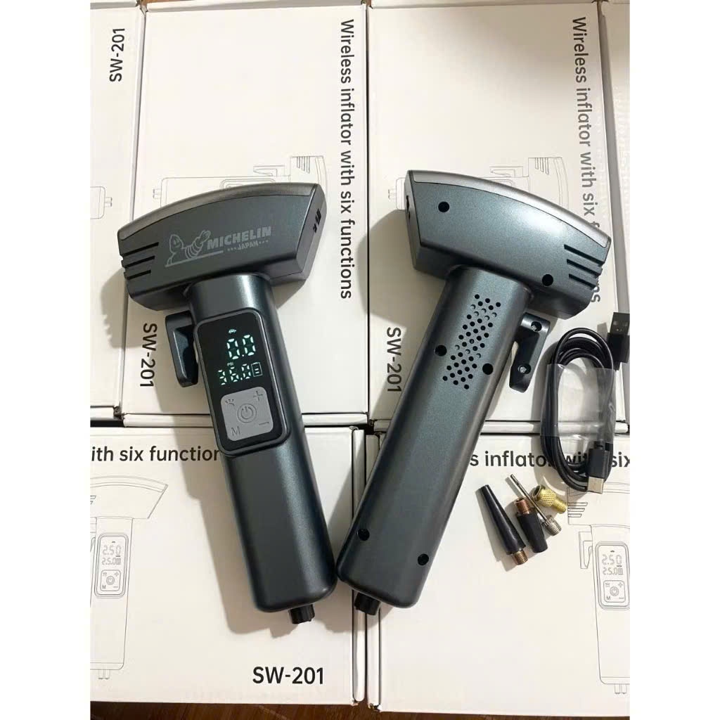 Bơm Xe Dùng Pin Michelin - Japan Công suất7.4V , Dung Lượng Pin 4000mah.