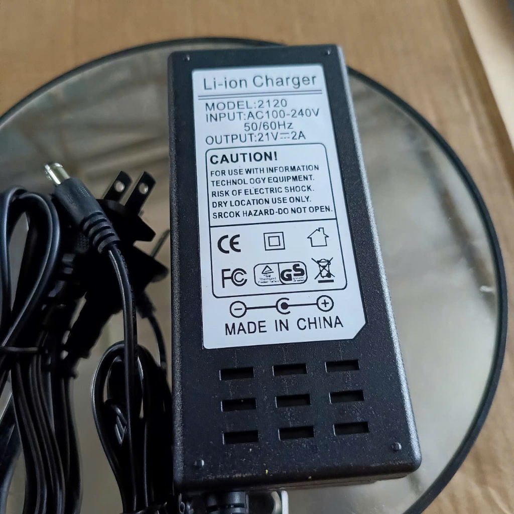 Sạc khoan pin 21v, sạc pin 21v tự ngắt, có đèn báo led, sạc pin 21v 2A