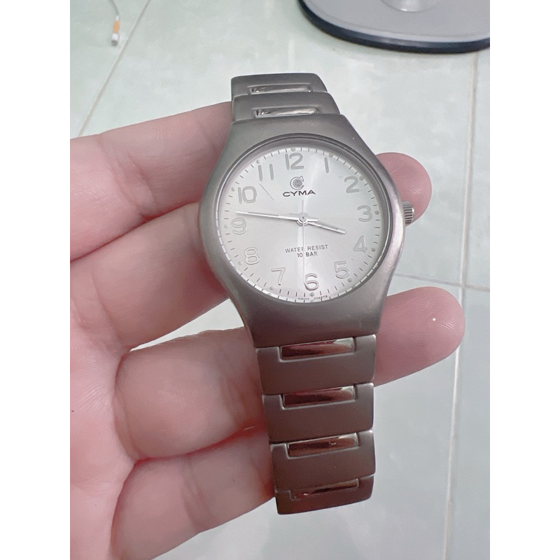 đồng hồ Thụy nam hiệu  cyma quartz