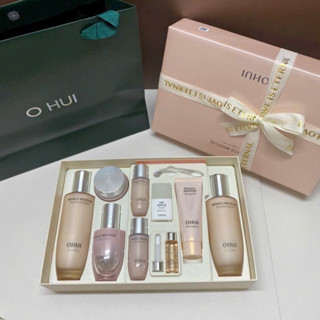 Bộ Dưỡng Da Trắng Hồng Căng Bóng Rạng Ngời Ohui Miracle Moisture Special