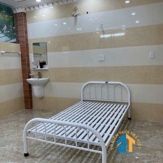 Giường sắt đơn giản 1m2 x 2m