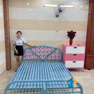 Giường sắt kiểu tròn cách điệu 1m4 dài 2m