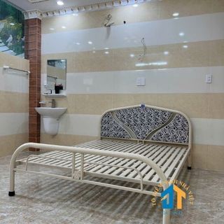 Giường sắt kiểu tròn cách điệu 1m4 dài 2m