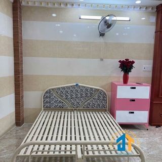 Giường sắt ngang 1m4 dài 2m