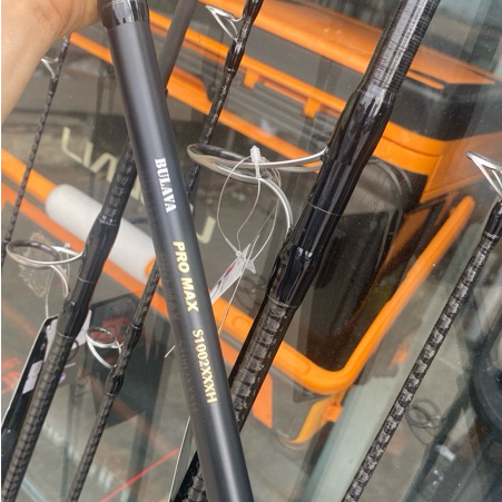 (quốc ngô ) cần BULAVA PRO MAX 3m15,2m7.chuyên câucá tra ,chim( cá lớn).siêu khỏe