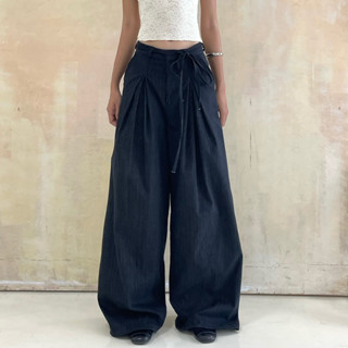 Quần ống rộng cạp cao, quần ống suông thoải mái, tôn dáng, hoạ tiết sọc độc đáo, giả jean - Boundless Trousers by feiin