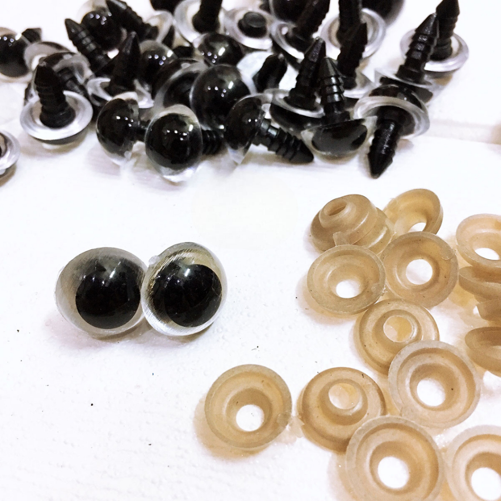 Mắt thú màu trong suốt có chốt an toàn cho bé ( gói 10 đôi )