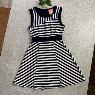 90452 Đầm sát nách cổ tròn chun eo lỗi bẩn nhẹ