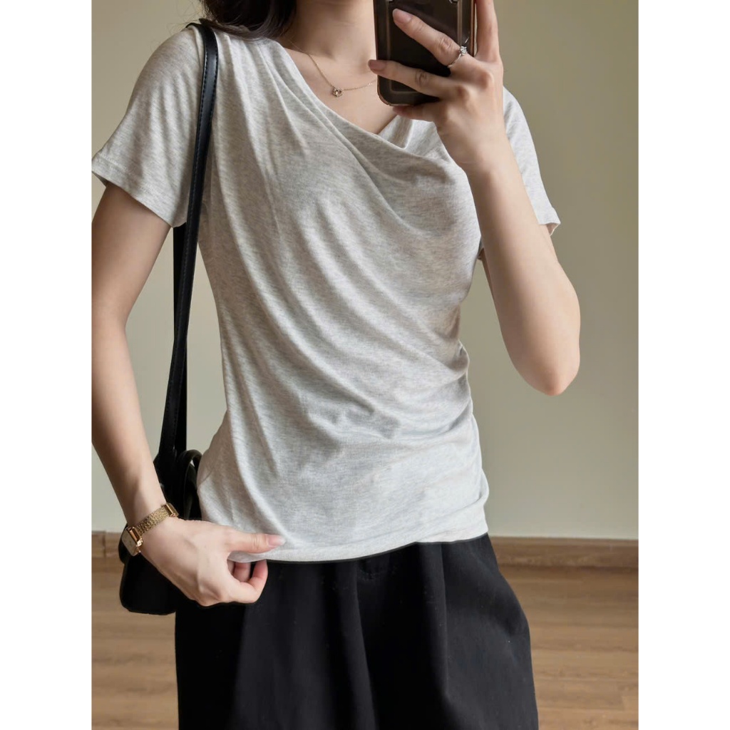 XẢ HÀNG GIÁ GỐC Áo Thun Cổ Thuyền Đổ, Áo Thun Zip Chất Vải Co Dãn Thoáng Mát, Áo Phông Kiểu Dáng Vừa Miho House | BigBuy360 - bigbuy360.vn
