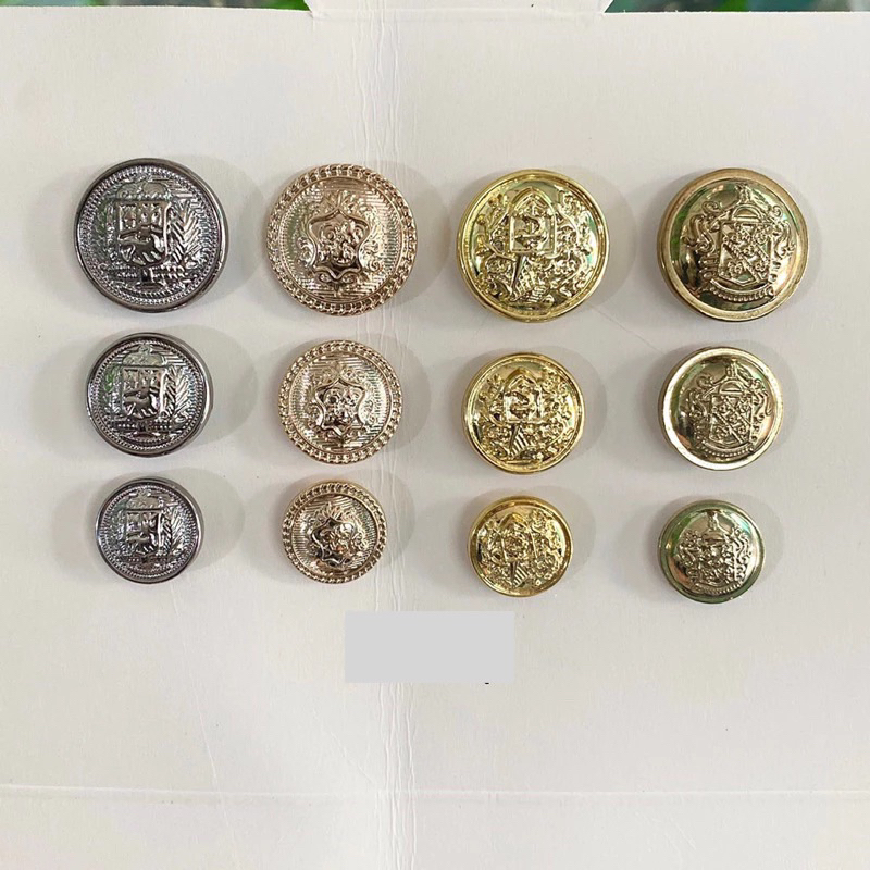 set 10 NÚT HUY HIỆU VÀNG 4  size có chân khâu