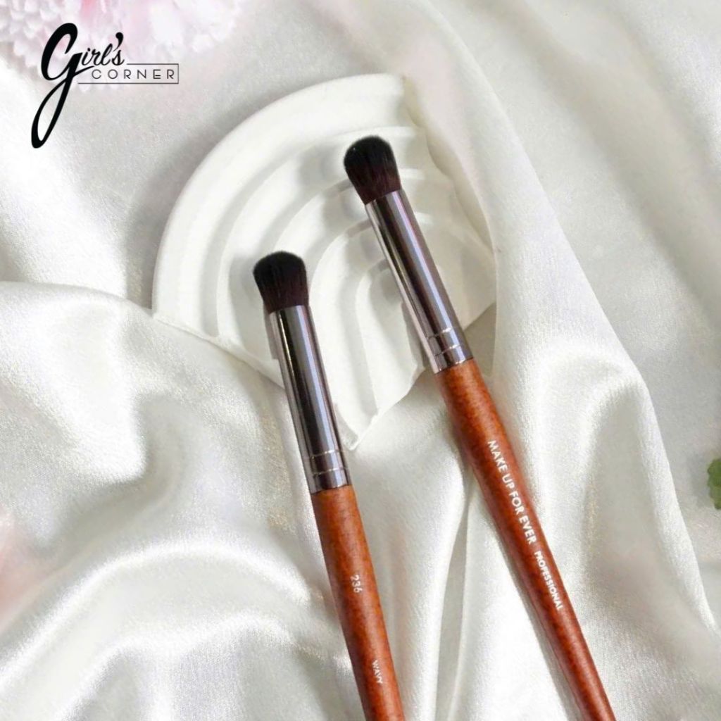 Cọ Blend Mắt Lớn Makeup Forever 236