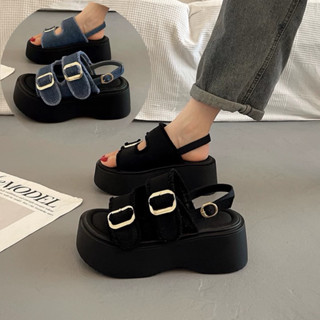 (Fullbox-Loại 1) Sandal nữ quai vải bò phối viền tua rua đế cao 6cm Minna 2025.
