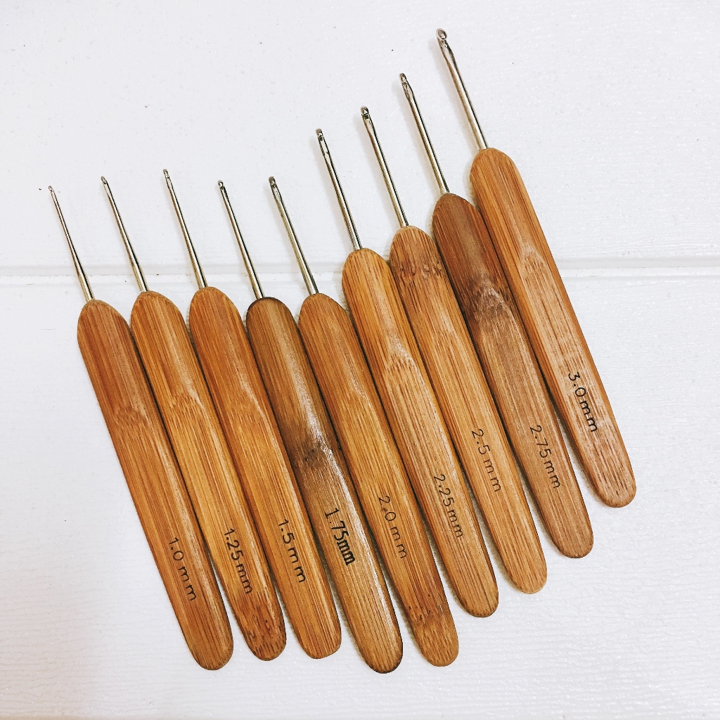 Bộ kim móc cán gỗ 10 cây