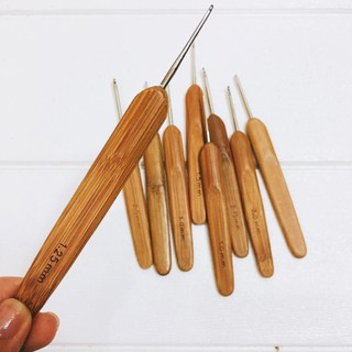 Bộ kim móc cán gỗ 10 cây
