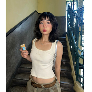 Moodie - Basic Tanktop | Áo ba lỗ cổ vuông chất thun co dãn thêu Moodie