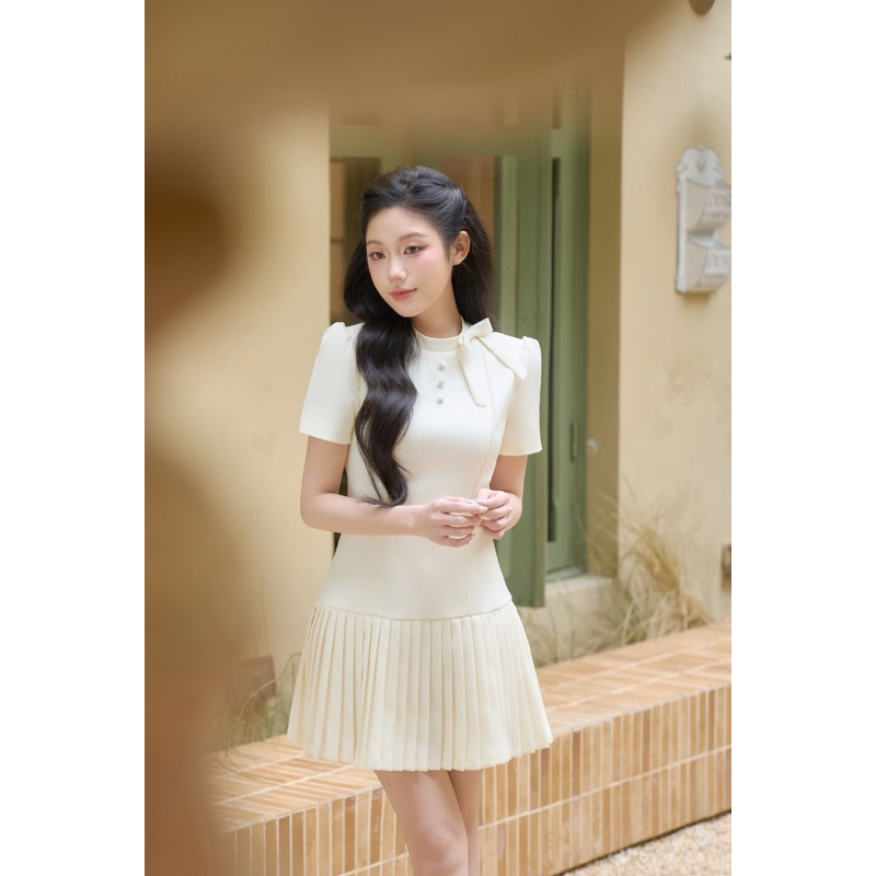 [HOẢ TỐC] CÉLESTE - Váy Đầm Tiểu Thư Xếp Ly Nhỏ Cổ Đính Nơ Lệch Vải Chéo Nhật Mềm Mie Dress | BigBuy360 - bigbuy360.vn