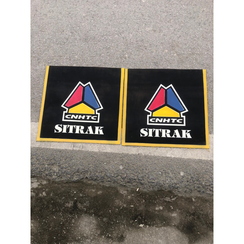 mẫu chắn bùn xe tải.mẫu sitrak được làm bằng chất liệu băng tải giá bán 1 bộ 2 cái