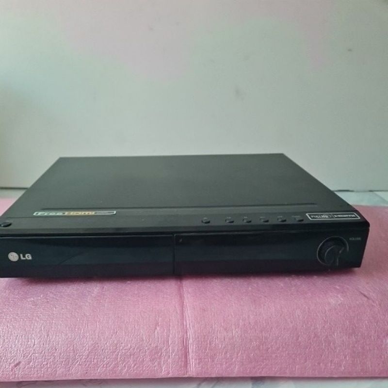 Amply 5.1 LG model HT-806PM có optical in, HDMI out DVD ko đọc .