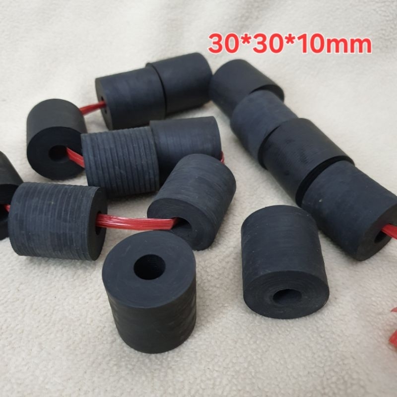 Đệm cao su 30*30*10mm (GIÁ 10 CÁI) đường kính ngoài 30mm, cao 30mm, lỗ 10mm