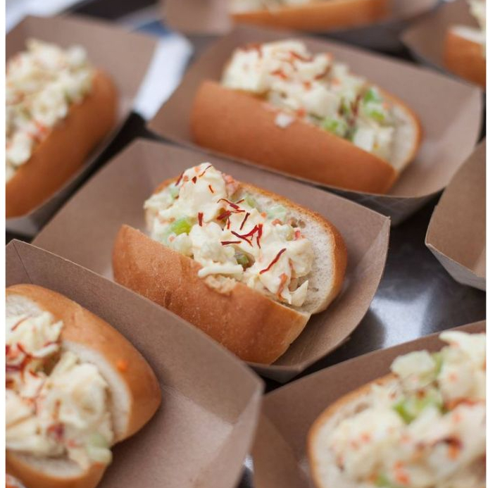 bánh mì hotdog mini , bánh hotdog cocktail  ( thùng 20 bánh )