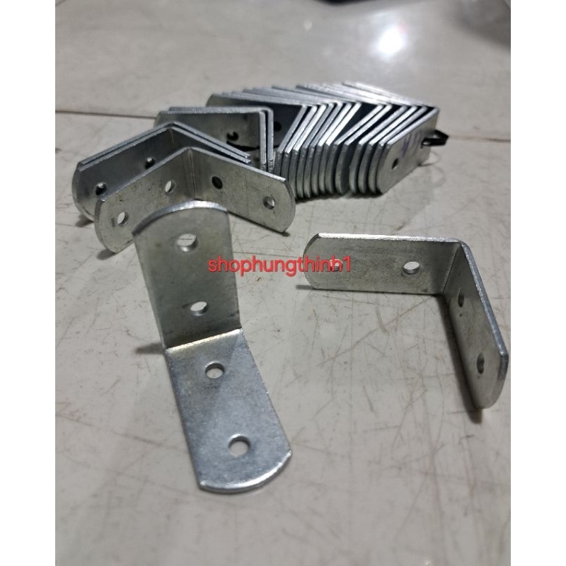 Ke góc Bát góc 4cm x4cm/5cm×5cm/4cmx6m/6cmx8m bản rộng2,5cm dày 3mm khoan 4 lỗ 5mm