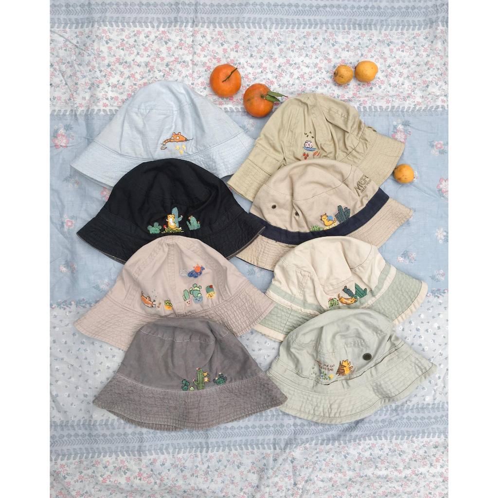 Mũ thêu con vật (Cuddle Critters hat)