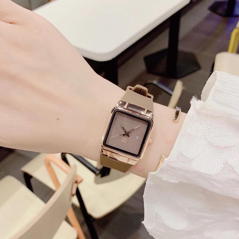 Đồng Hồ Nữ Gossie Silicone - Có Lịch Ngày - 2 Màu Lựa Chọn - Women Đeo Tay Watch Titan