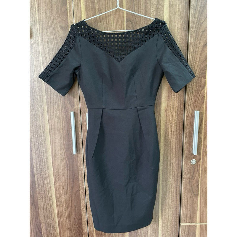 Đầm body đen cá tính size S eo 62cm