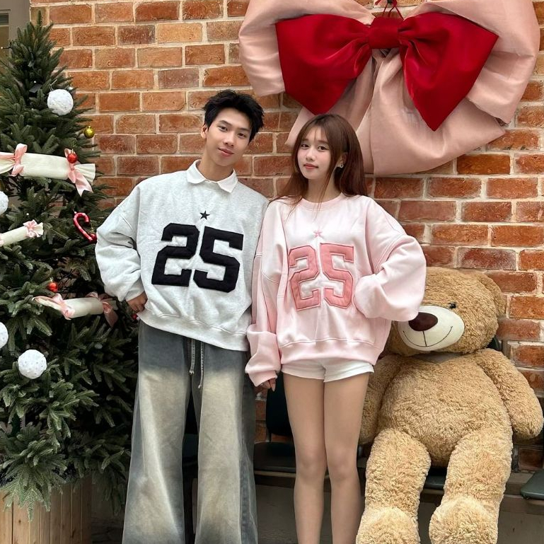 Áo sweater 25 TWENTY FIVE form rộng Boxy Top unisex nam nữ 45kg-80kg - Homies Saigon | BigBuy360 - bigbuy360.vn