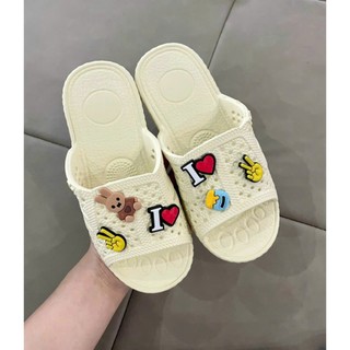  Dép tổ ong gắn sticker chất liệu eva siêu bền  siêu nhẹ cho cả nam và nữ   charm ngẫu nhiên   D04 